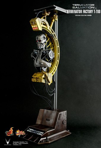 美品 ホットトイズ ターミネーター サルベーション T-700 ジオラマ Hot Toys 1/6 DMS04 TERMINATOR SALVATION TERMINATOR FACTORY T