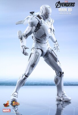BRAND NEW HOT TOYS MMS329 THE AVENGERS IRON MAN MK7 MARK VII SUB-ZERO VERSION