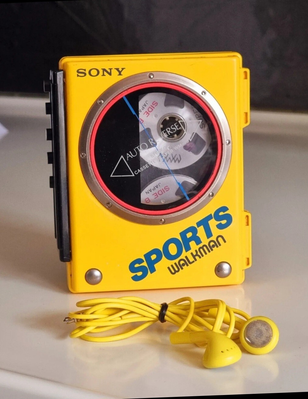 【ジャンク】SONY WM-75 SPORTS WALKMAN Sony Sports Yellow Walkman WM-75 1980's Collectable fully