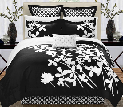 With Four Shams And Decorative Pillow,
