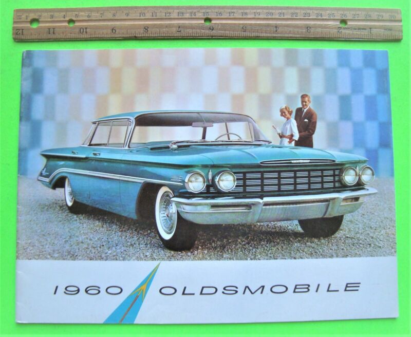 1960 OLDSMOBILE BIG PRESTIGE CATALOG Brochure 32-pgs CONVERTIBLES Super 88 XLNT+