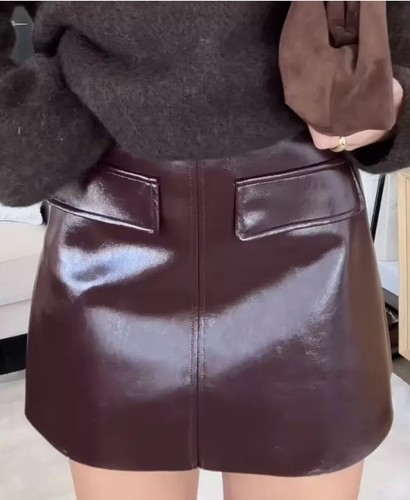 NWT H&M A/W 2024 Burgundy Coated Mini High-waisted Skirt