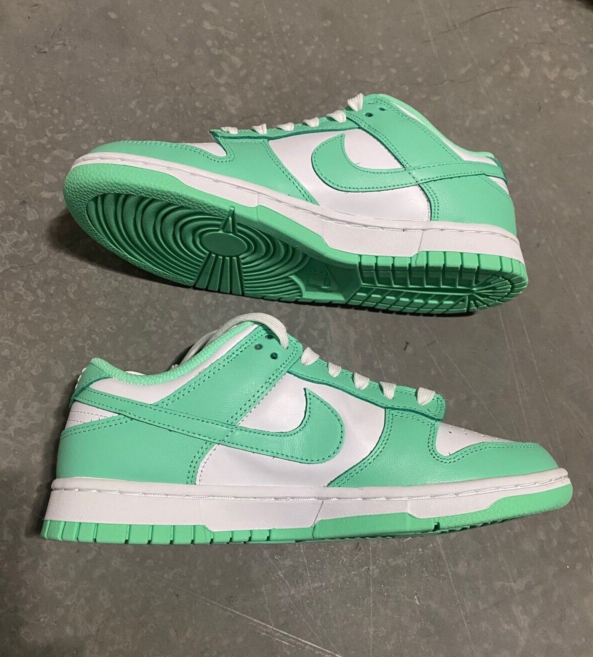 Pre-owned Nike Dunk Low Green Glow White Womens Sb Rare Dd1503-105 Size 7 - 9