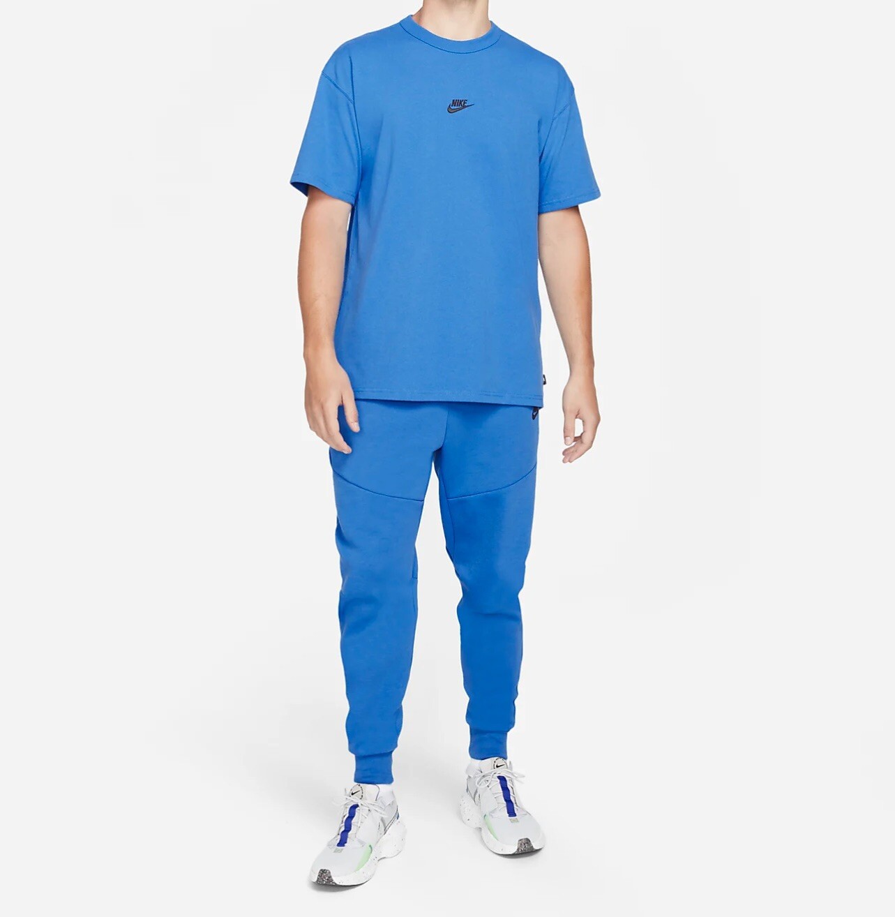 nike essential shirt