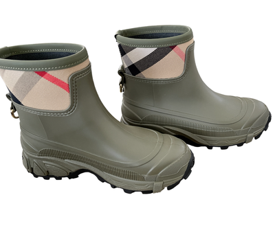 BURBERRY WOMEN S RYAN CHECK FERN GREEN RUBBER RAIN BOOTS