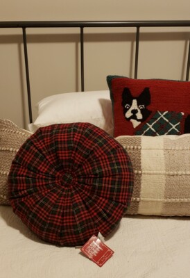 NEW World Market Holiday 15'' ROUND THROW PILLOW Red Tartan Plaid Wool Christmas