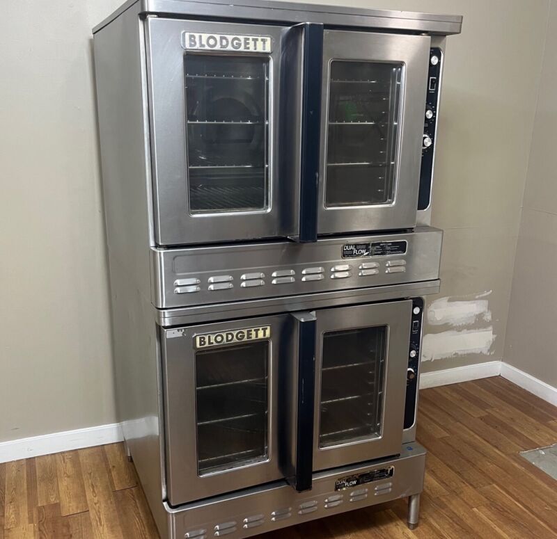 Used Blodgett DFG-100 Double Gas Convection Oven from School