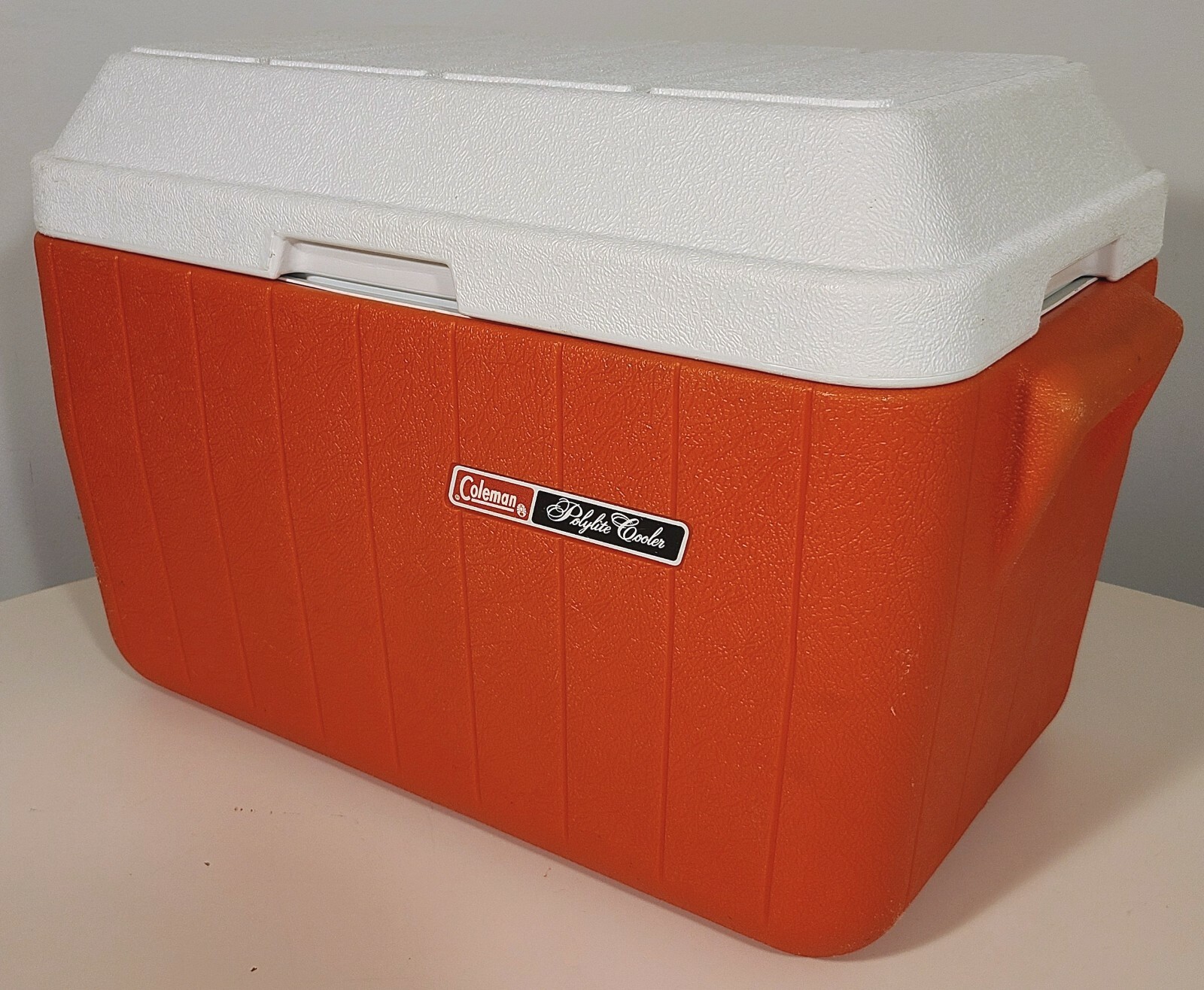 VINTAGE COLEMAN COOLER RETRO ORANGE RED ICE CHEST 1981