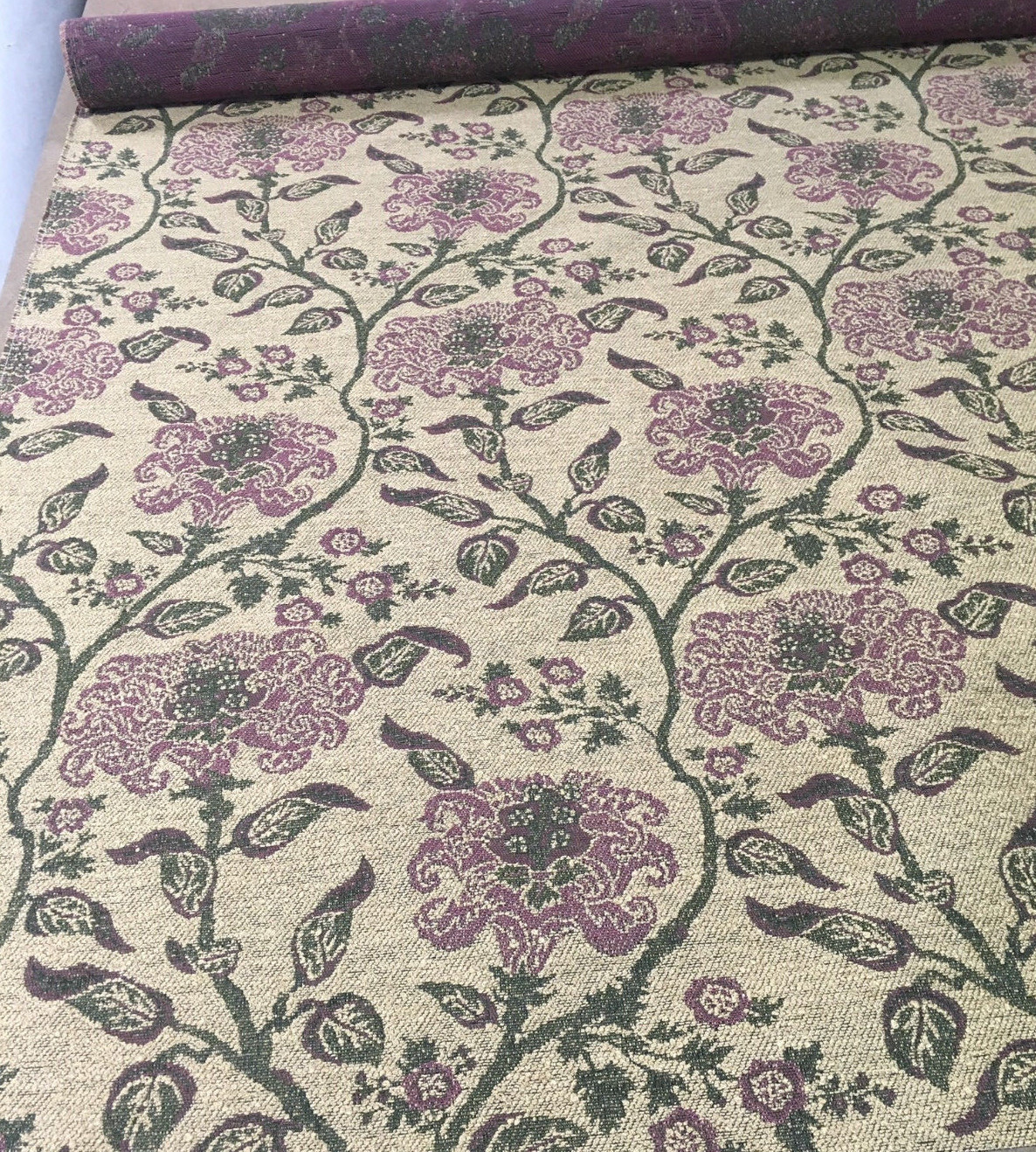 ROBERT ALLEN Delongchamp Gold [3 yards] Retails $151/yd