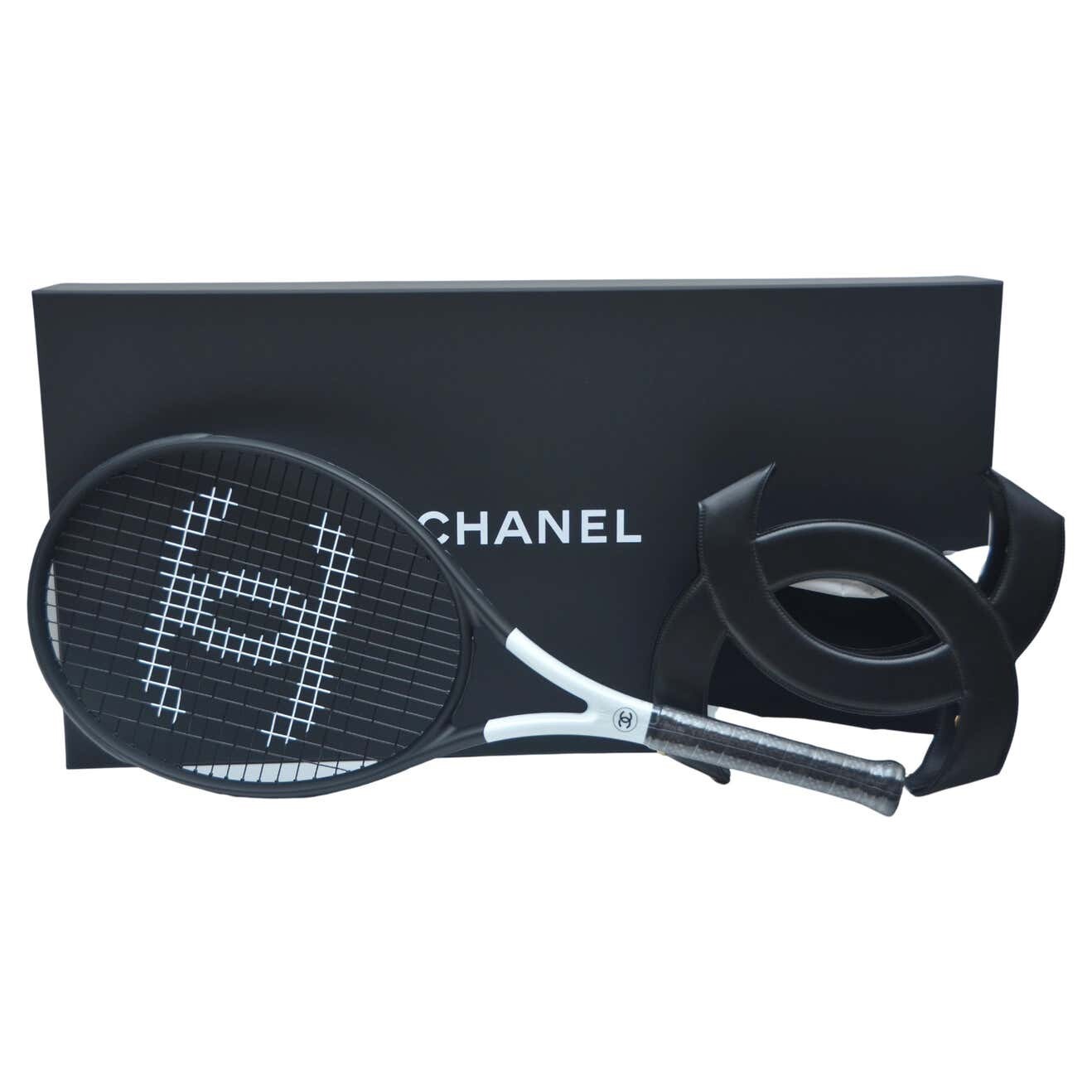 CHANEL 切手 Chanel Black Tennis Racket With Leather X Chain CC Cover NEW