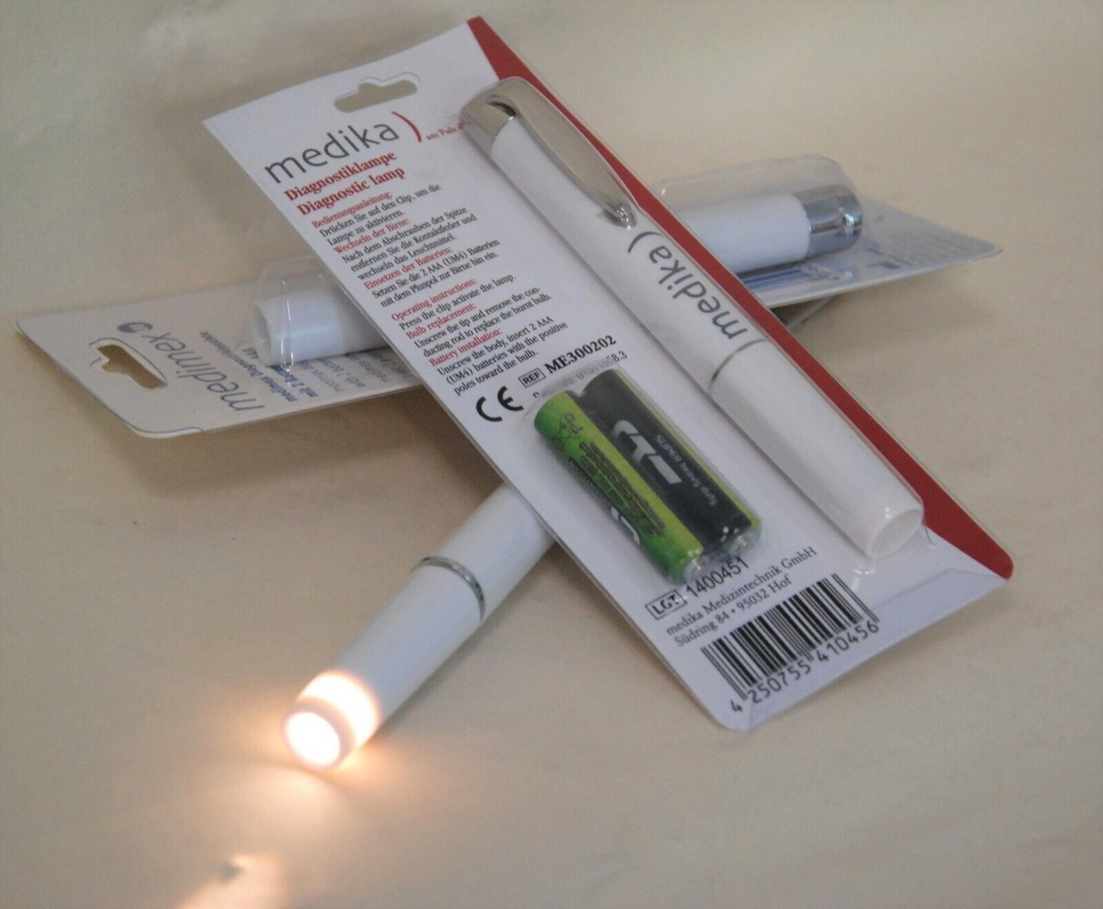 Diagnostikleuchte weiß Kunststoff inkl Batterie Pupillenleuchte Penlight Lampe  