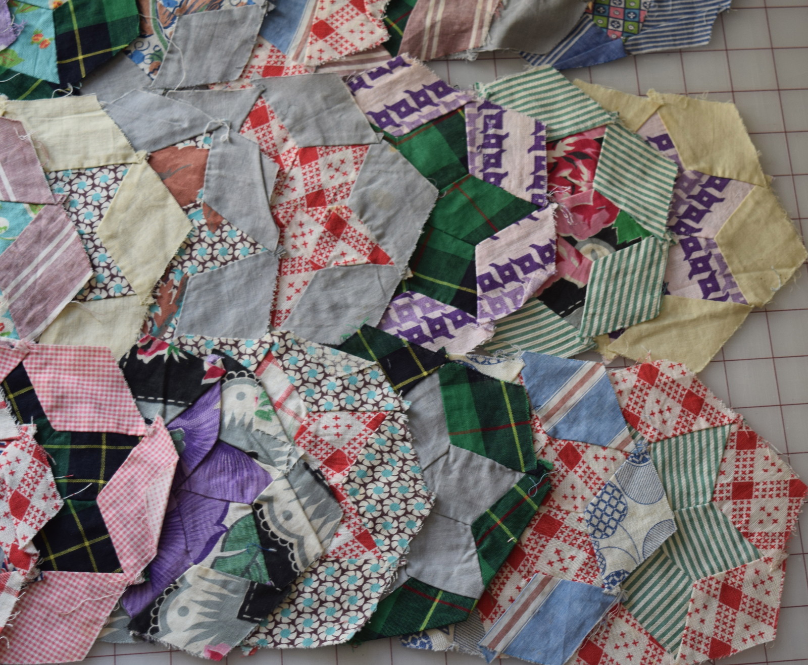 36 1930-40 Hexagon 6 point Star quilt blocks, Feed sack fabrics!