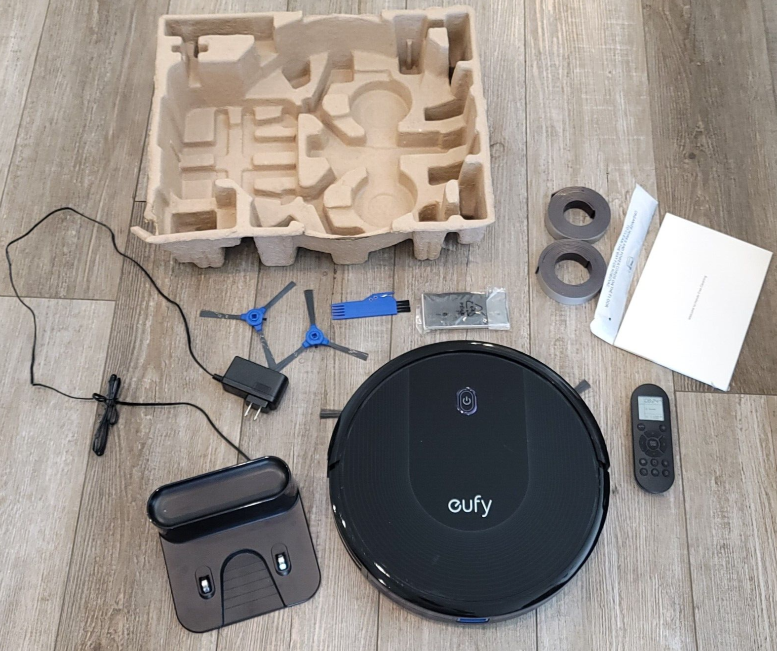 eufy RoboVac 30 Robot Vacuum Smart Dynamic Navigation 2.0 WIFI Mag Strips Remote eufy RoboVac 30 Robot Vacuum Smart Dynamic Navigation 2.0 WIFI Mag Strips Remote