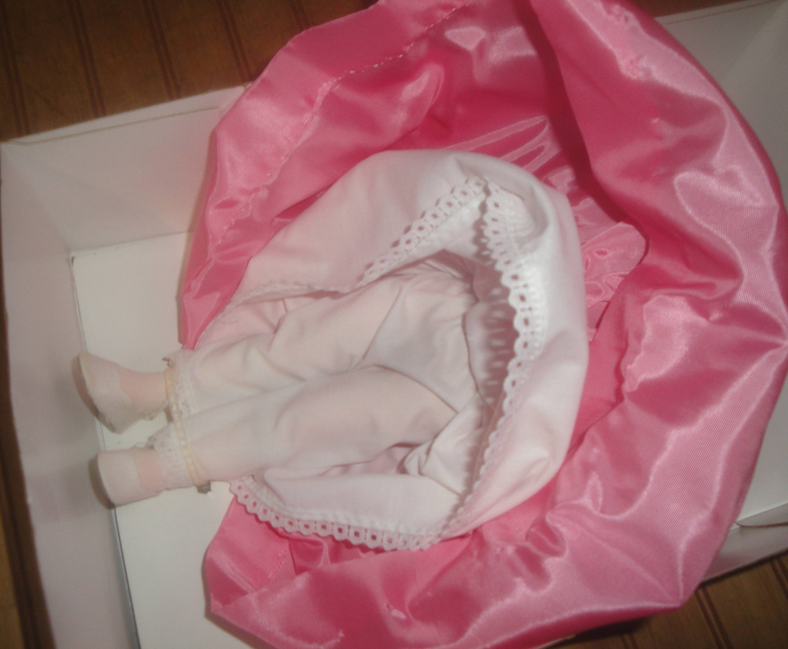 Vintage 1985 Effanbee 11” Rapunzel Storybook Doll in box