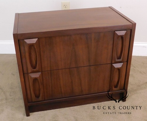 Mid Century Modern Pair of Walnut 2 Drawer Chest Nightstands