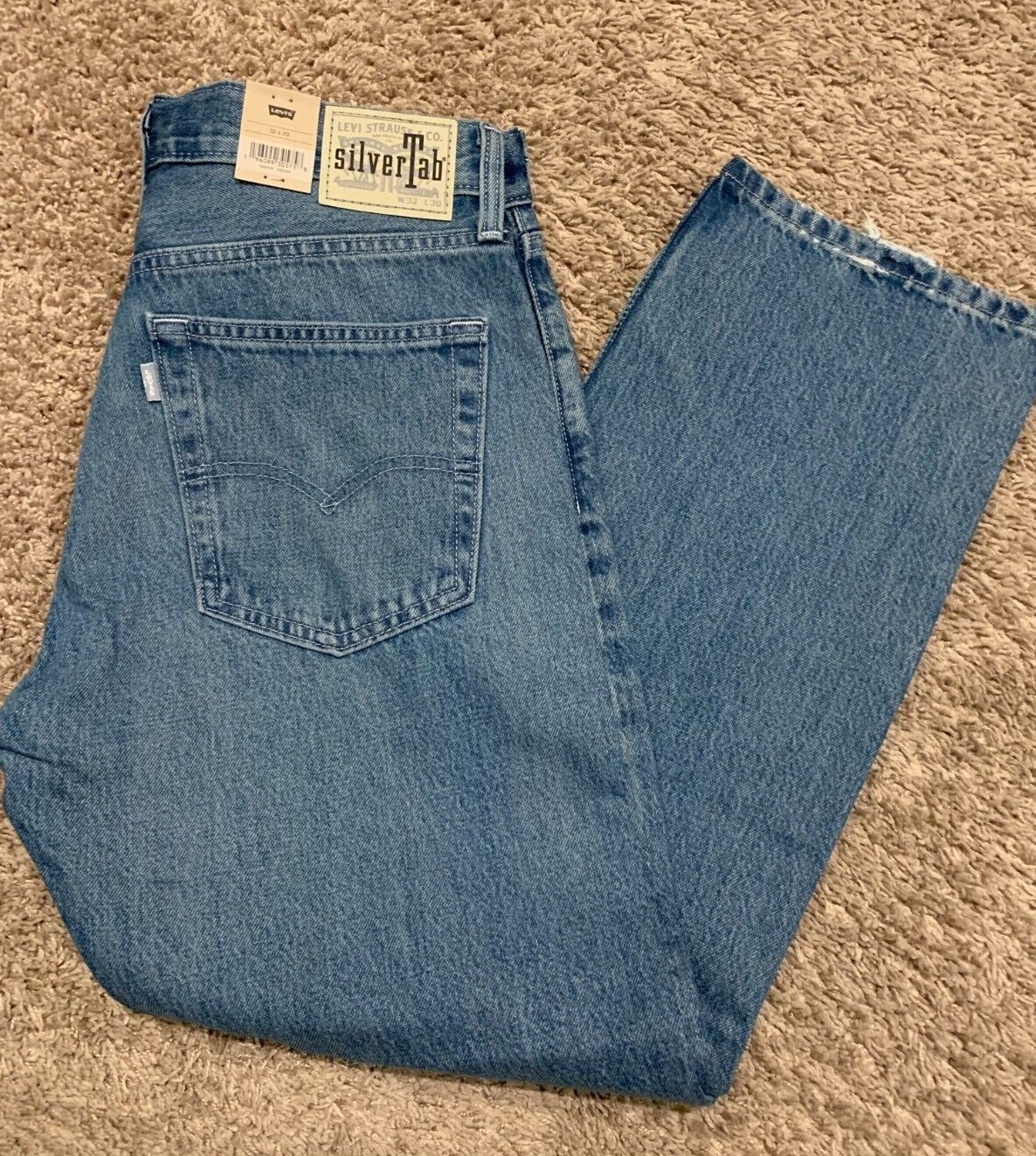 Levi's SilverTab Relaxed Straight Fit Jeans 100% Cotton Levi's SilverTab Relaxed Straight Fit Jeans 100% Cotton