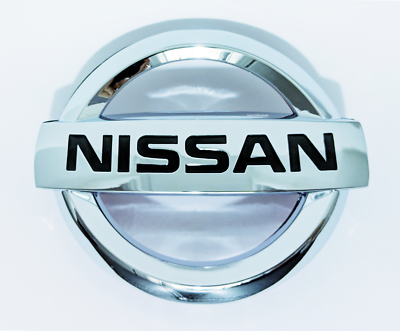 Nissan front grille emblem deals