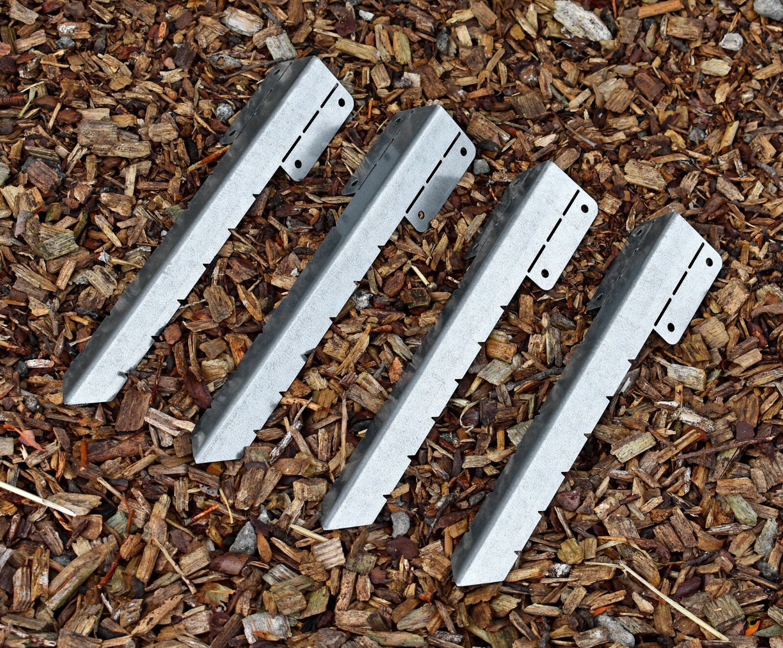 Small Adjustable Galvanised Raised Bed Decking Timber Board Edging