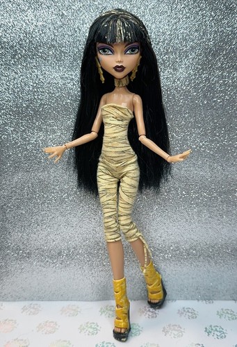 Monster High First Wave Cleo De Nile Doll Black Elastic