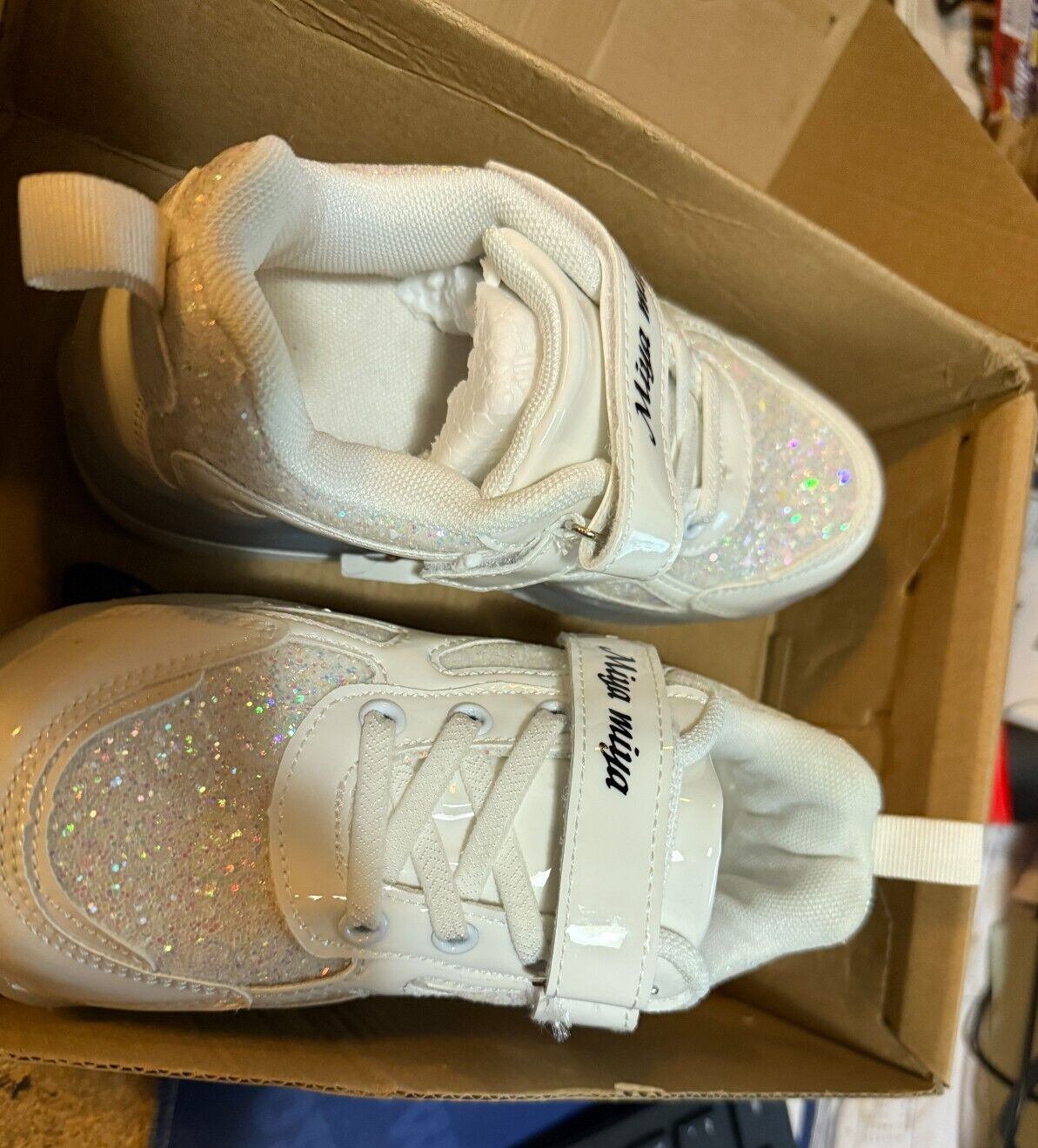 ROLLER SKATE SHOES--LIGHT UP--KIDS SIZE 2--MIYA MIYA | eBay