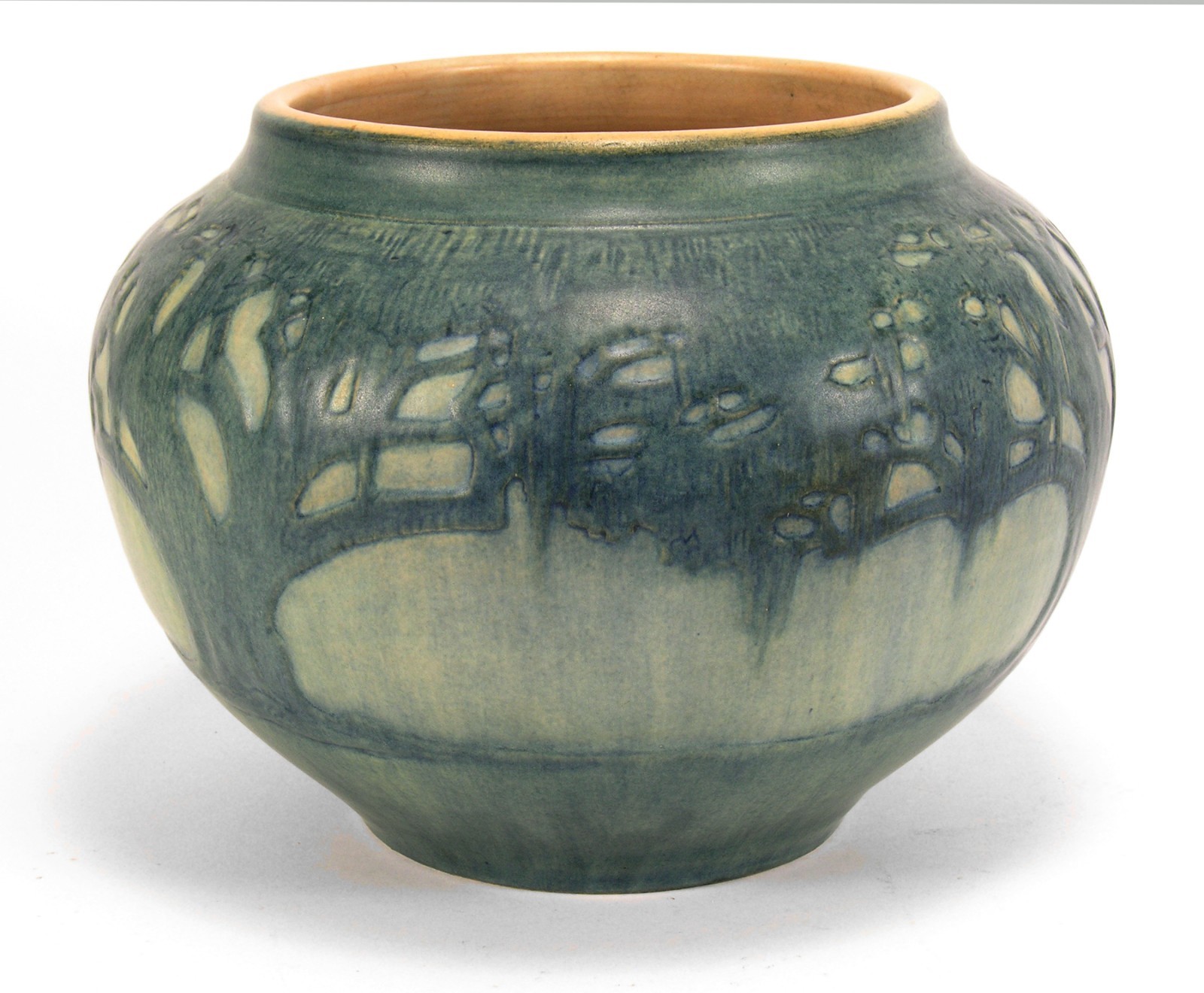 Newcomb College Pottery 8.5