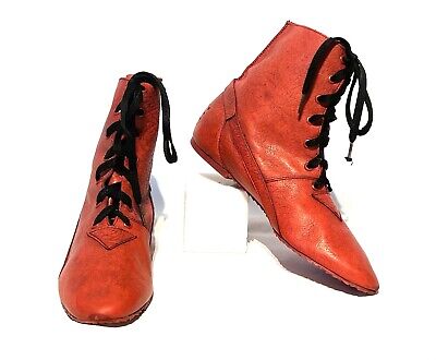 Rare Vintage 9west  Nine West red Antique Leather Lace Up ankle booties. 10