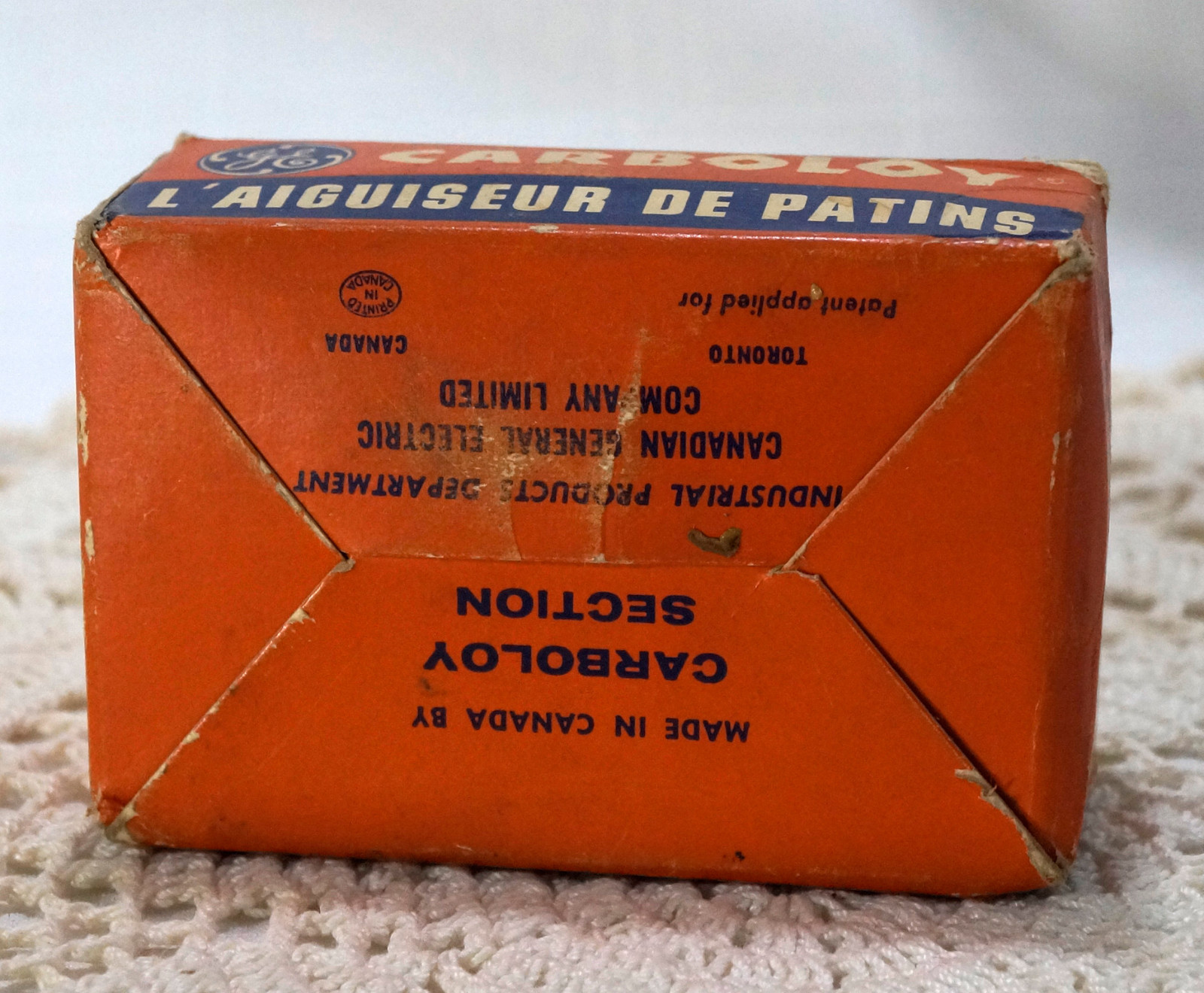 VINTAGE GE GENERAL ELECTRIC CARBOLOY SKATE SHARPENER Hand Held Hockey unused