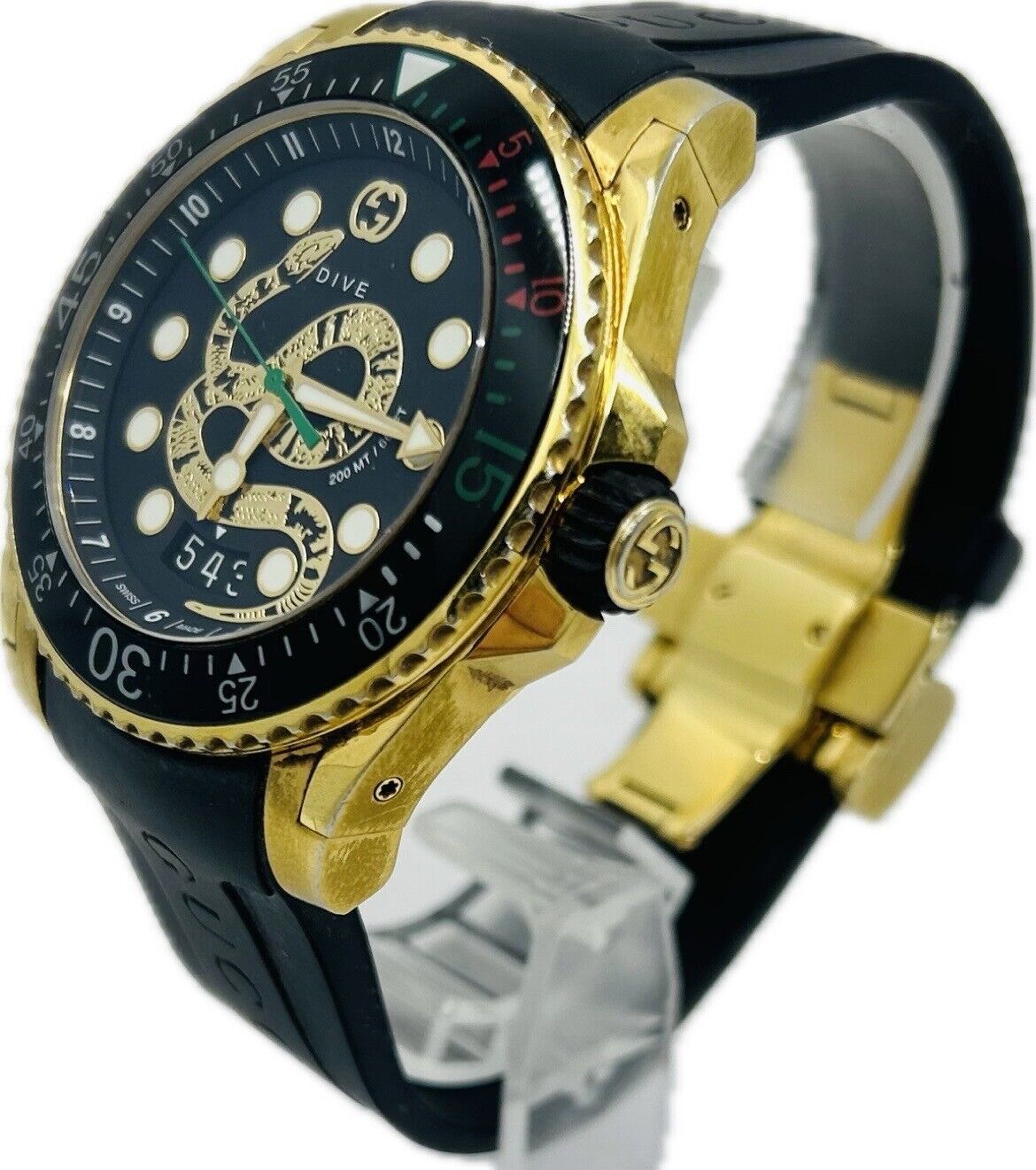 Gucci Dive Snake 136.2 YA136219 Quartz Black Dial Mens Watch Gucci Dive Snake 136.2 YA136219 Quartz Black Dial Mens Watch