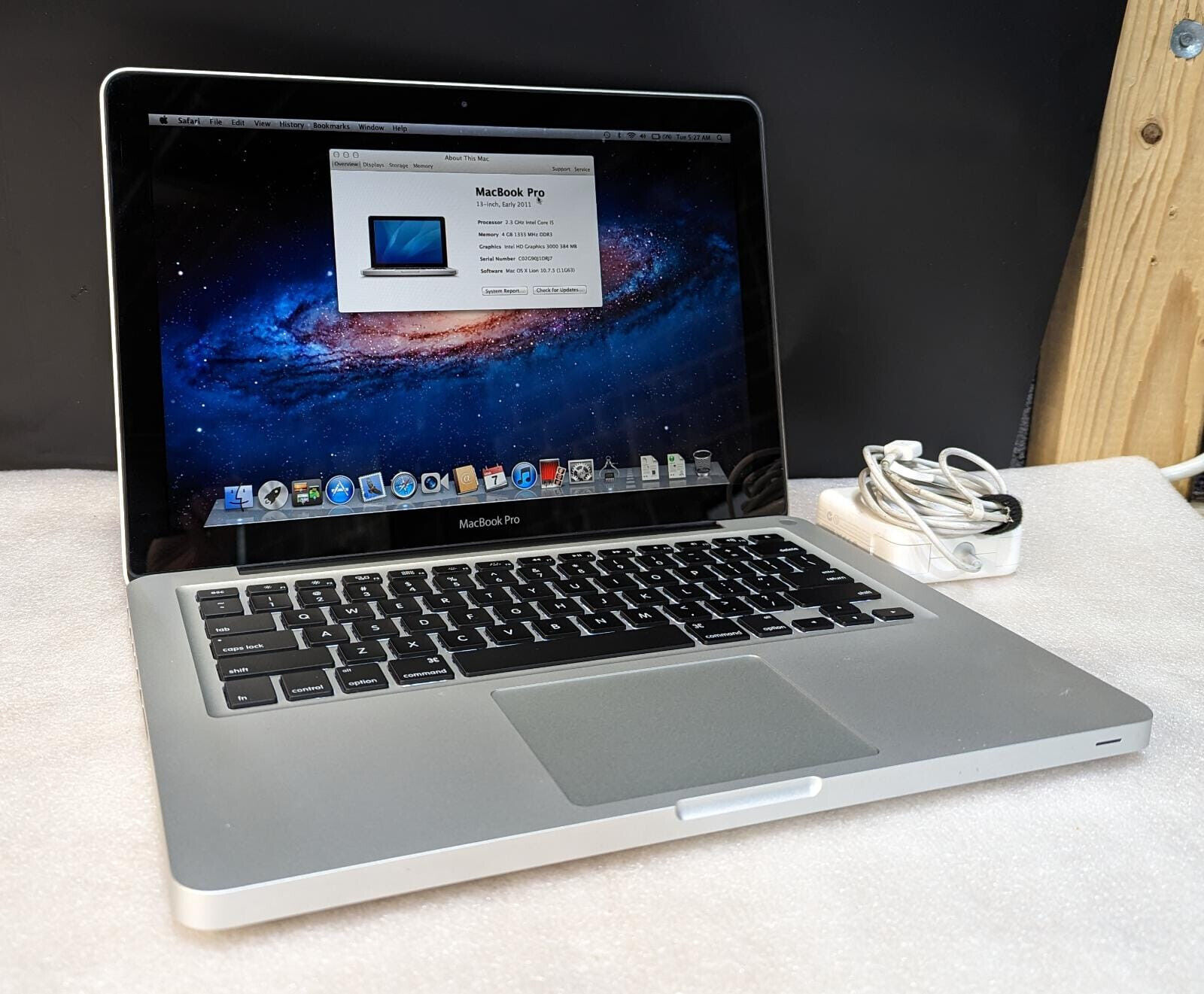 MacBook Pro (13-inch Early 2011 ) 2.3 GHz Intel Core i5 MacBook Pro (13-inch Early 2011 ) 2.3 GHz Intel Core i5