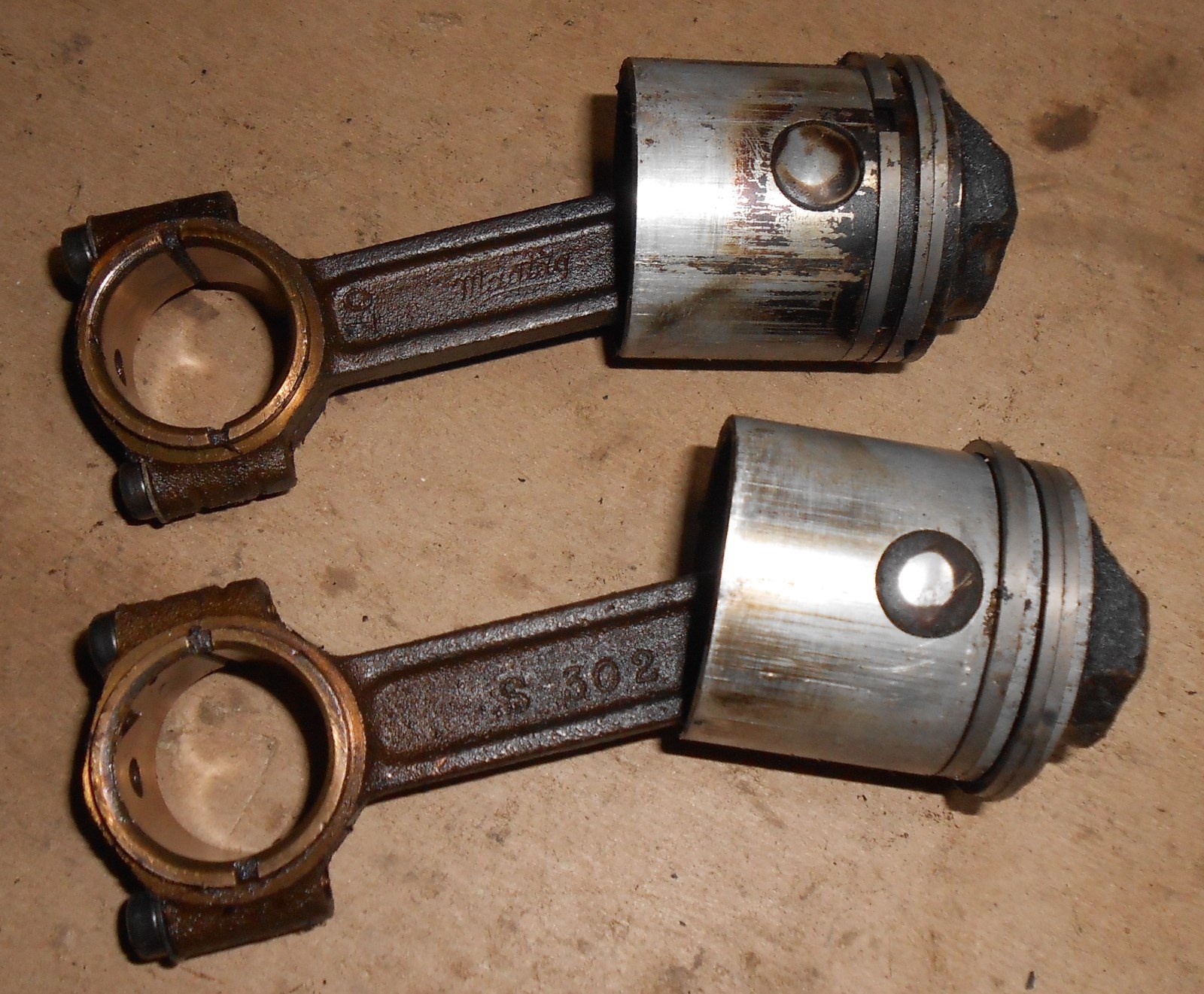 Maytag twin cylinder engine 72 pistons and rods