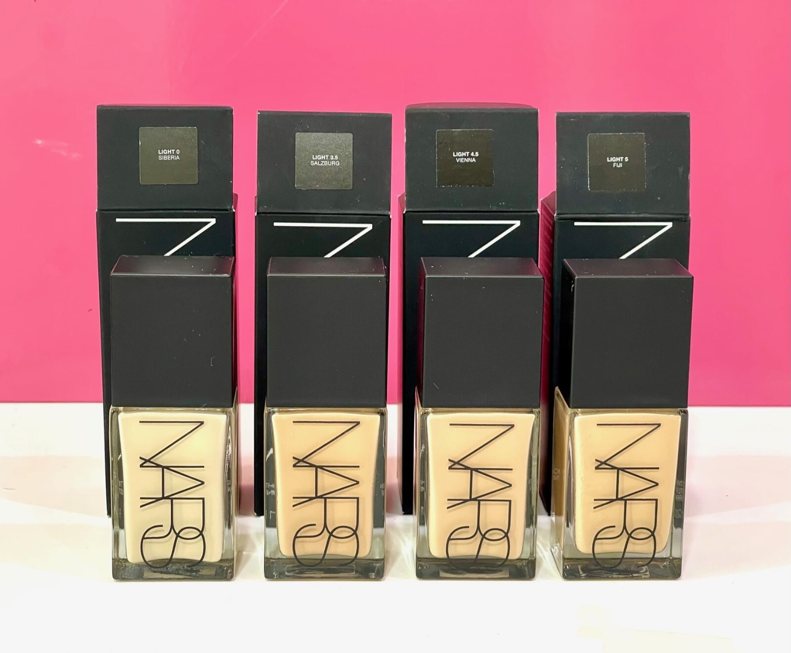 ファンデーション NARS LIGHT REFLECTING FOUNDATION 04338 LIGHT REFLECTING FOUNDATION | NARS Cosmetics | NARS Cosmetics