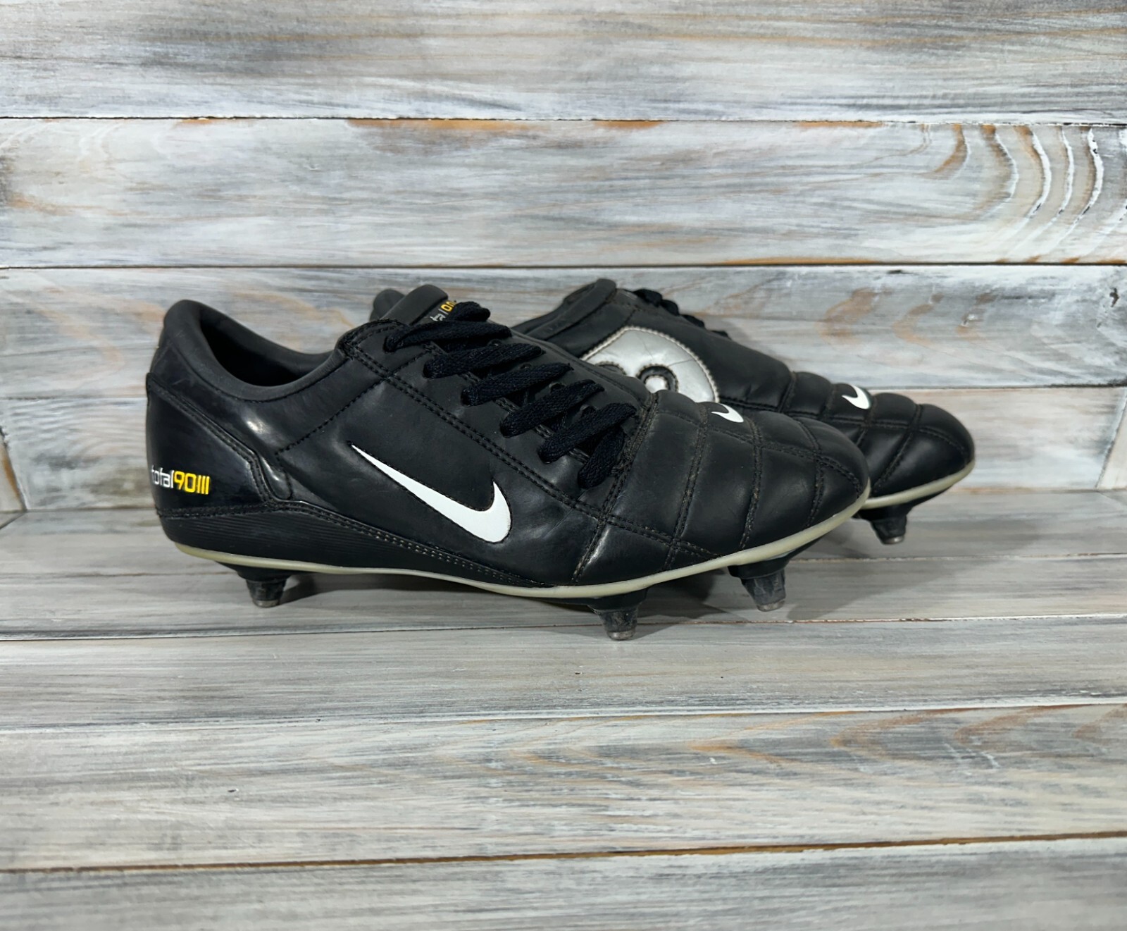 Vintage Nike Total 90 III Men's Football Metal Cleats Boots Vintage Nike Total 90 III Men's Football Metal Cleats Boots