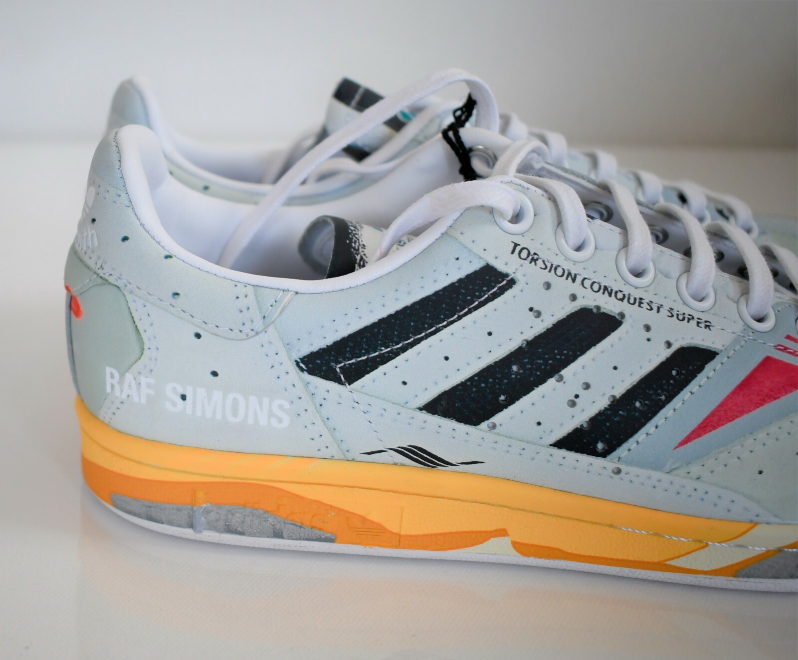 adidas torsion leather