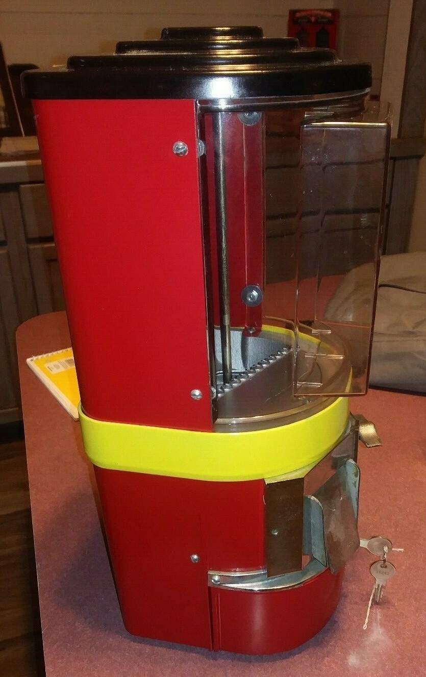 VINTAGE VICTOR VENDORAMA 5 CENT GUMBALL MACHINE 1950-1960's W/KEY