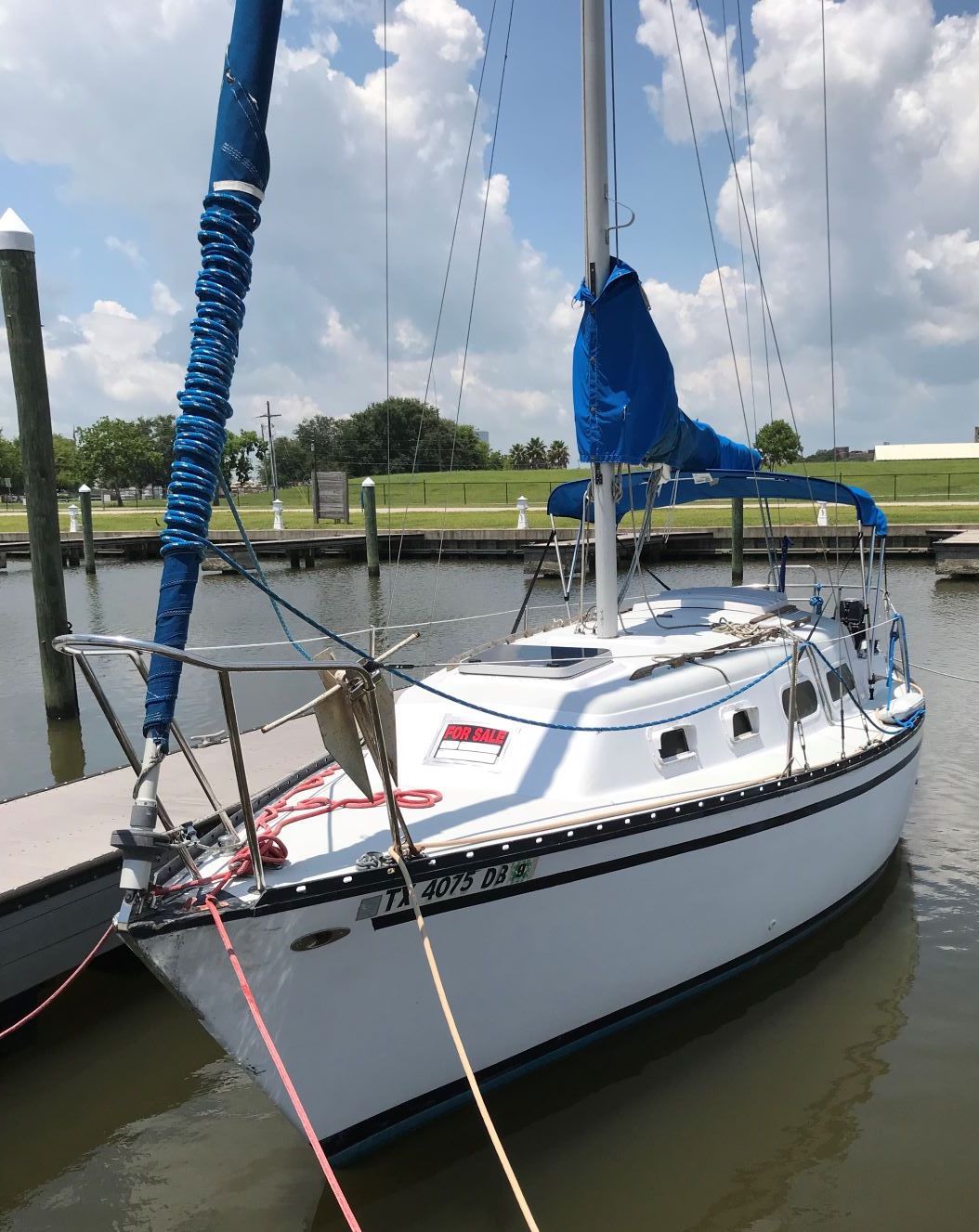 1978 Hunter 27' Sailboat - Texas