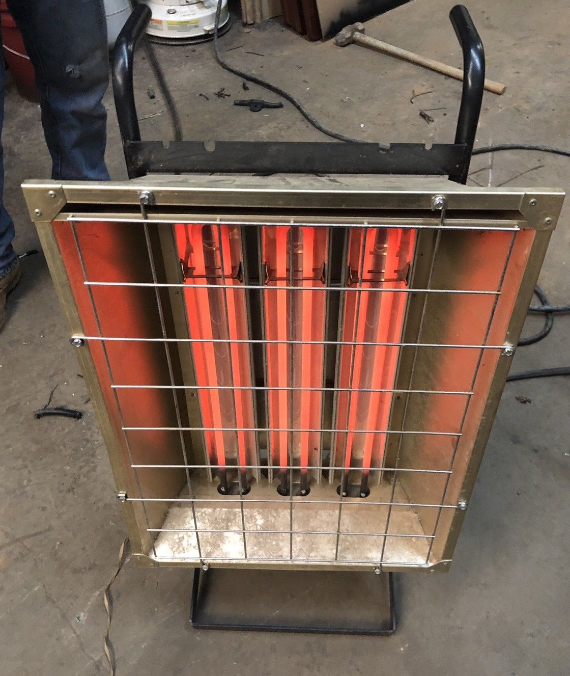 Fostoria FHK-624-3A Sun-Mite Indoor/Outdoor Carted Infrared Heater