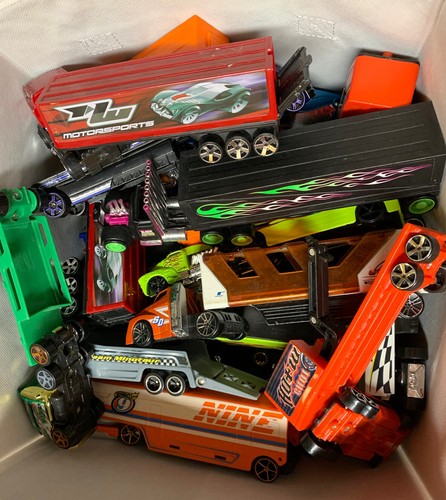 Lot 5 Semi Tractor - Trailer Lot. Hot Wheels Semi Lot Of 5🔥🔥🔥