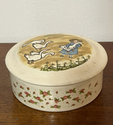 Bobbi Becker A Country Summer Goose Trinket Dish w Lid 1st Edition RARE Hand Pai