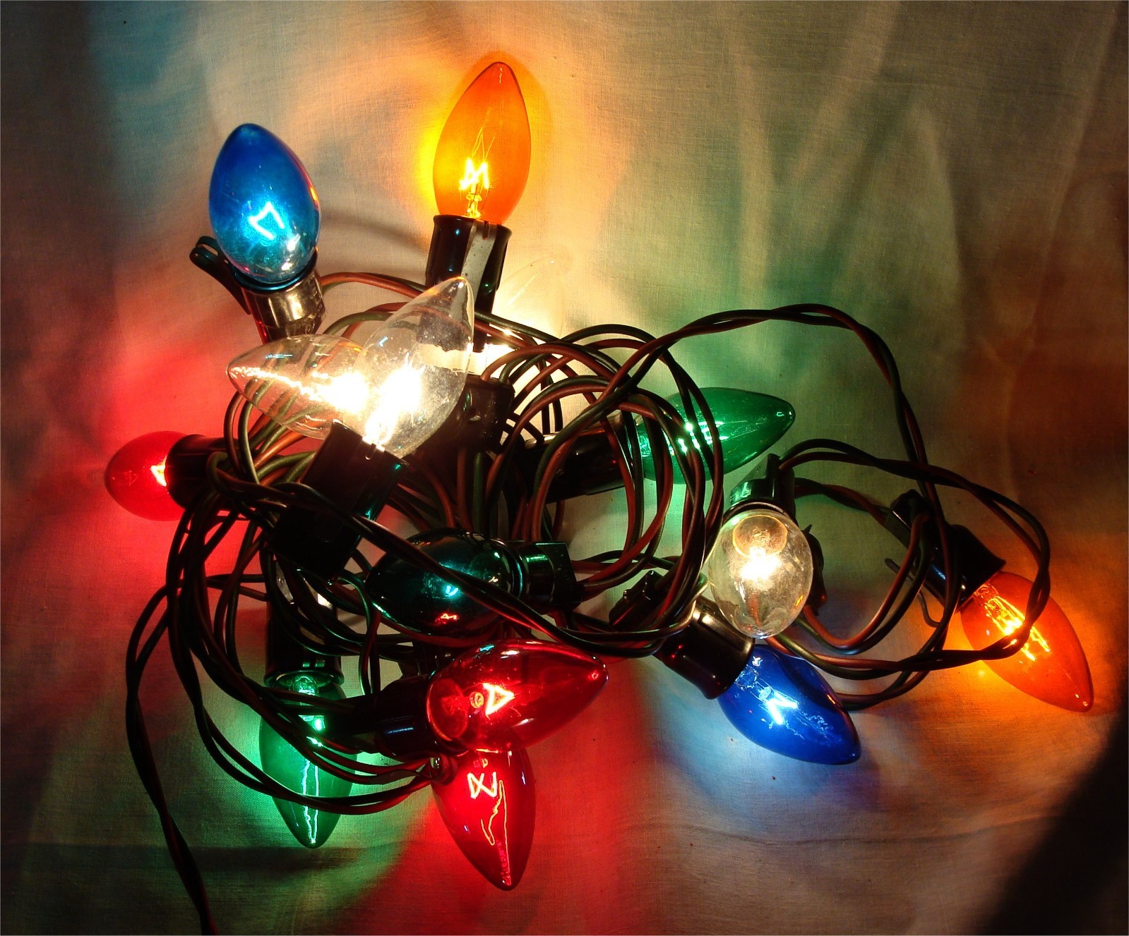 2 Vtg C9 Xmas Light Strings Transparent Bulbs 22 Sockets Noma Strand Red Green