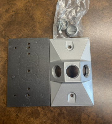 Outdoor lamp clearance holder socket