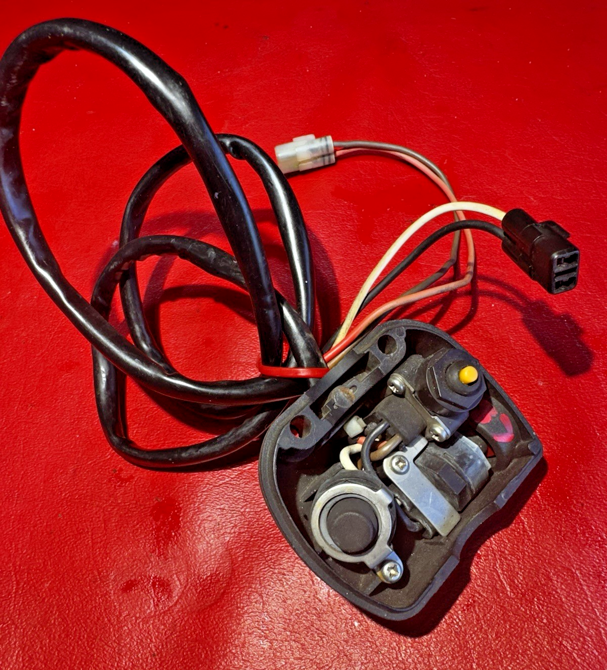 1997-2016 Yamaha VX Cruiser 1100 OEM Start / Stop Switch Box FK7-68310-07-00
