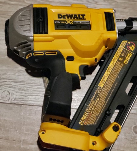 DEWALT DCN692BR 20V Cordless Framing Nailer