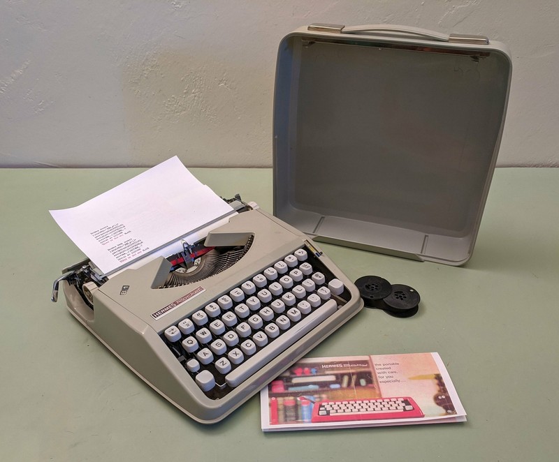 1937 Hermes Baby on the Typewriter Database
