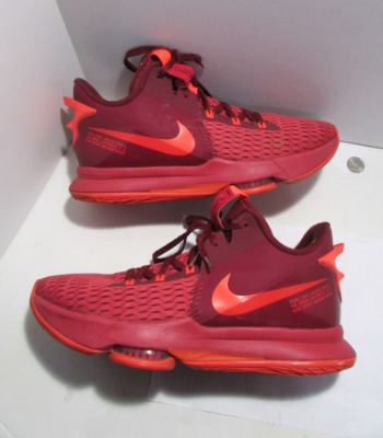 Lebron james sales witness shoes