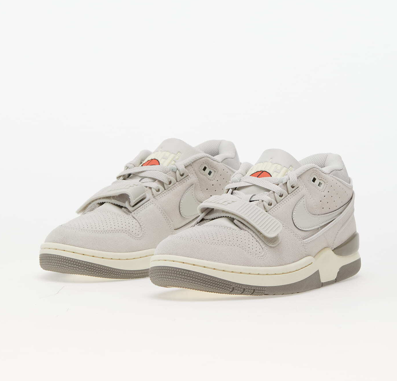 【NIKE】AIR FORCE 1 LIGHT BONE AND COCONUT MILK Nike Air Force 1 Low (Coconut Milk/Light Bone/Summit White