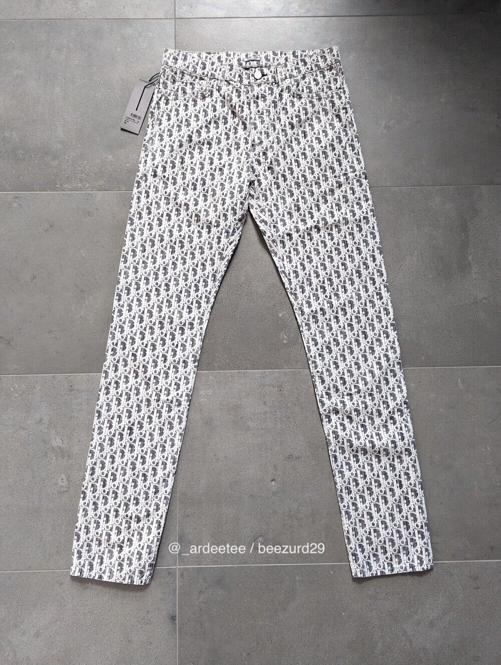 NWT* DIOR OBLIQUE MONOGRAM JAPAN 17.5CM SLIM JEANS $1,650 NWT* DIOR OBLIQUE MONOGRAM JAPAN 17.5CM SLIM JEANS $1,650