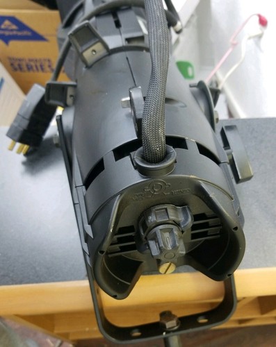 ETC Source Four Jr.  Black 36° 36 Degree with Mounting Bracket *READ*