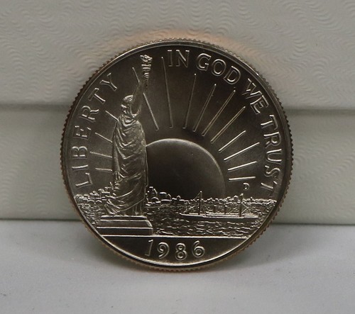 1986 D Statue of Liberty Commemorative Half Dollar UNC Free Shipping #1895 D-3