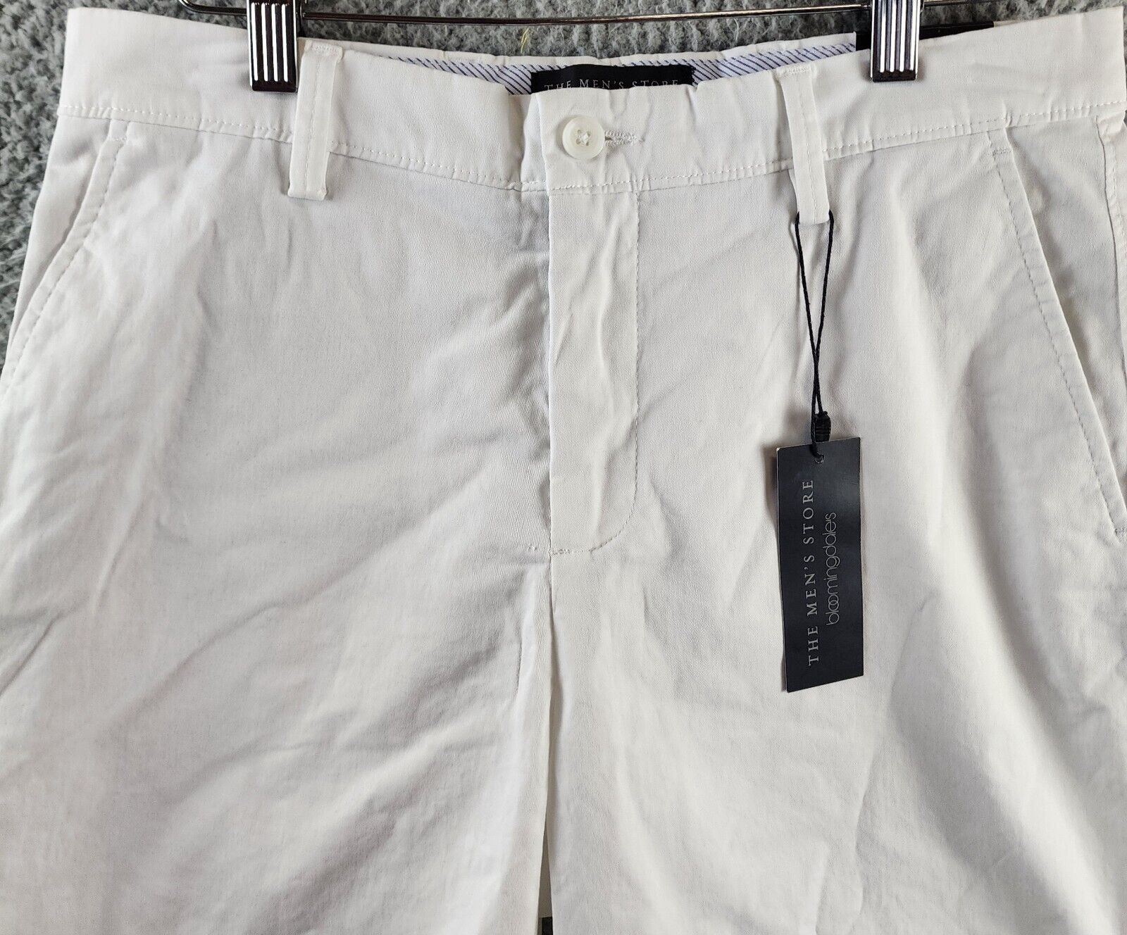 The Men's Store at Bloomingdale's Twill Regular Fit Shorts Men's 30 White Pocket - Picture 3 of 13
