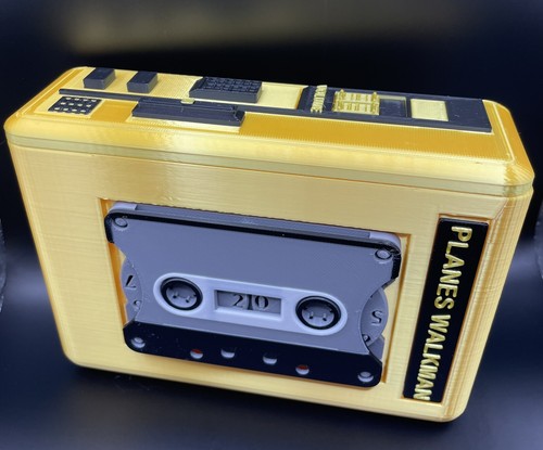 Planes Walkman MTG - Hatsune Miku Secret Lair  Deck Box / Duskmourn Commander